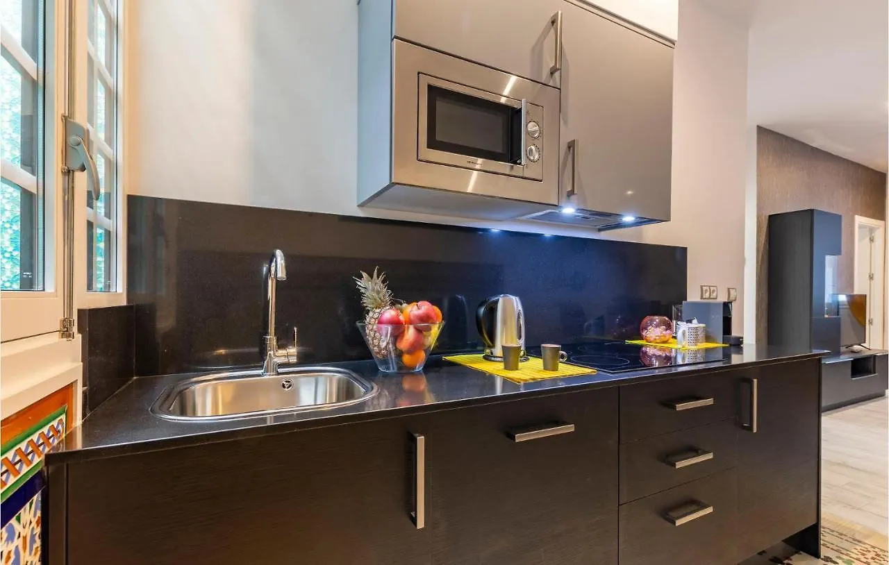 Lovely Apartment In Sevilla With Wifi إسبانيا